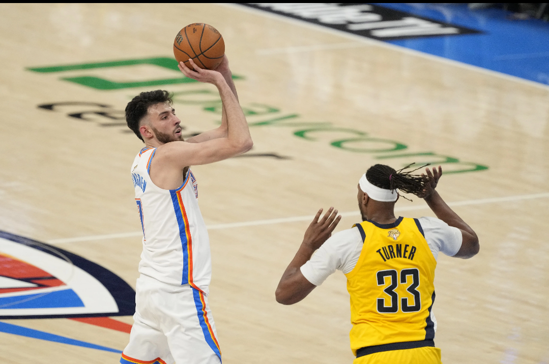 关于阿贾克斯训练开放日，今晨回应争议引欢呼，NBA总决赛在即，临场指挥获称赞的信息