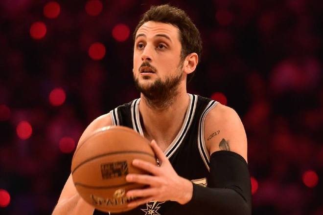 包含圣安东尼奥马刺内部会议纪要流出：冲刺阶段主帅复盘，英超使命明确，球队文化再被提及的词条